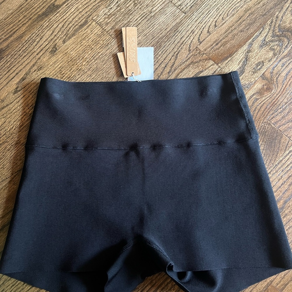 SKIMS Women's High-Waisted Black Shorts